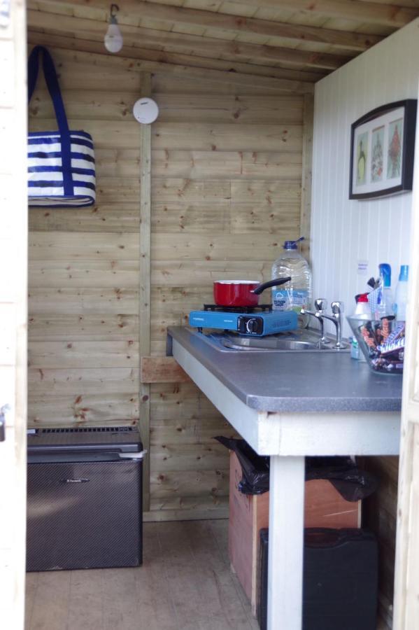 Penbedw Uchaf Estate - Rural Retreats, Tennis โมลด์ ภายนอก รูปภาพ