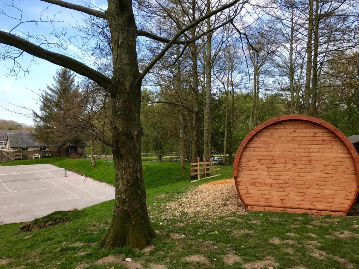 Penbedw Uchaf Estate - Rural Retreats, Tennis โมลด์ ภายนอก รูปภาพ