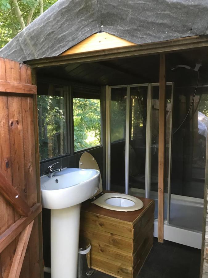 Penbedw Uchaf Estate - Rural Retreats, Tennis โมลด์ ภายนอก รูปภาพ
